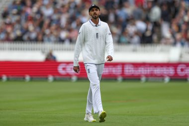 İngiltere 'den Shoaib Bashir 1. Rothesay Deneme Maçı' nda İngiltere - Batı Hint Adaları - Lords, Londra, İngiltere, 10 Temmuz 2024 