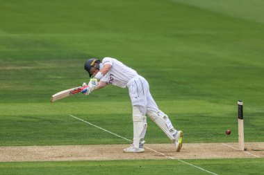 İngiltere 'den Ollie Pope, 1. Rothesay Deneme Maçı' nda bir koşu için topa vuruyor. 1. İngiltere, Londra, Birleşik Krallık 'ta Batı Hint Adalarına karşı, 10 Temmuz 2024 