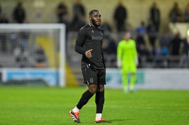 Stoke City 'den Junior Tchamadeu sezon öncesi dostluk maçı sırasında Chester' a karşı Stoke City Deva Stadyumu, Chester, İngiltere, 11 Temmuz 2024 