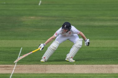 İngiltere 'den Harry Brook, 11 Temmuz 2024' te Lords, Londra, İngiltere 'de oynanan Rothesay Test Maçı İkinci Gün İngiltere - Batı Hint Adaları karşılaşmasında yaptığı iki koşuda kırışıklığa ulaştı.