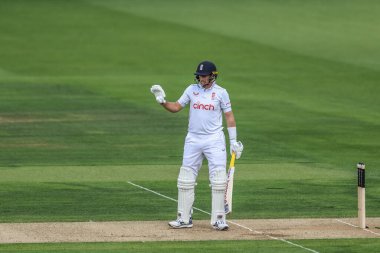 İngiltere 'den Joe Root, Rothesay Test Maçı' nın ikinci gününde Batı Hint Adaları 'na karşı Lords, Londra, İngiltere, 11 Temmuz 2024' te koşu çağrısı yapmadı.