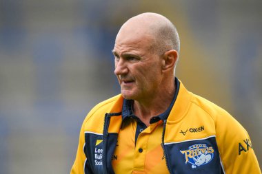 Brad Arthur Leeds Rhinos 'un baş antrenörü, 17. Betfred Süper Ligi karşılaşması Warrington Wolves - Leeds Rhinos maçında 11 Temmuz 2024' te Warrington 'daki Halliwell Jones Stadyumu' nda yerini aldı. 