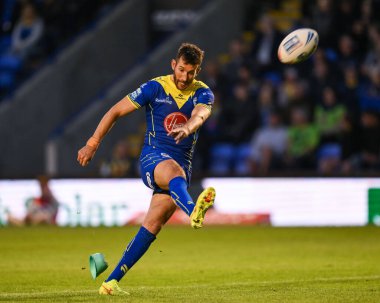 Warrington Wolves 'tan Stefan Ratchford, 11 Temmuz 2024' te İngiltere 'nin Warrington kentinde oynanan Betfred Süper Lig 17. Raundunda Warrington Wolves - Leeds Rhinos maçında yan çizdi. 