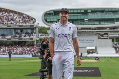 İngiltere 'den James Anderson için son bir kez daha Rothesay Birinci Sınav Günü' nde İngiltere - Batı Hint Adaları - Lords, Londra, İngiltere, 12 Temmuz 2024 