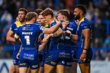 Warrington Wolves 'tan Rodrick Tai, 11 Temmuz 2024' te İngiltere 'nin Warrington kentinde oynanan 17. Betfred Süper Lig karşılaşmasında Warrington Wolves - Leeds Rhinos karşılaşmasını kutluyor. 