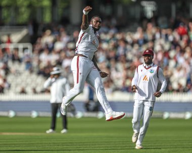 Batı Hint Adaları 'ndan Jayden Seales, 1. Rothesay Test Maçı' nda İngiltere 'nin Batı Hint Adaları' na karşı Lords, Londra, İngiltere 'de 10 Temmuz 2024' te oynanan 1. 
