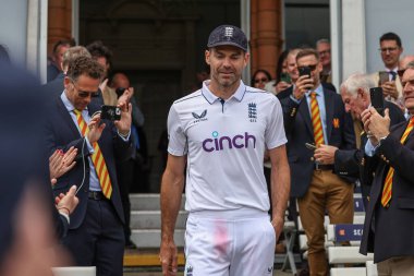 İngiltere 'den James Anderson için son bir kez daha Rothesay Birinci Sınav Günü' nde İngiltere - Batı Hint Adaları - Lords, Londra, İngiltere, 12 Temmuz 2024 