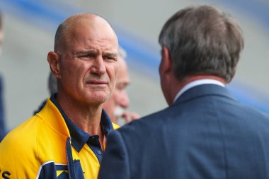 Brad Arthur, Leeds Rhinos 'un baş antrenörü, 17. Betfred Süper Ligi karşılaşması Warrington Wolves - Leeds Rhinos maçından önce 11 Temmuz 2024' te Warrington, Warrington 'daki Halliwell Jones Stadyumu' nda geldi.  
