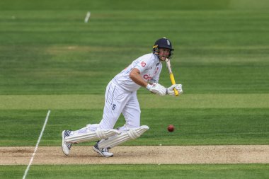 İngiltere 'den Joe Root, Rothesay Test Maçı' nda bir koşu yapıyor. İkinci gün İngiltere, Batı Hint Adaları 'na karşı Lords, Londra, İngiltere, 11 Temmuz 2024 