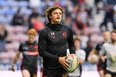 St. Helens 'ten Harry Robertson, Birleşik Krallık' ın Wigan şehrinde 12 Temmuz 2024 'te oynanan Wigan Warriors-St Helens maçında 17. 