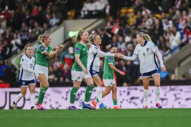 İngiltere 'den Alessia Russo, UEFA Kadınlar Şampiyonası elemelerinde Alex Greenwood' la yaptığı ilk golü kutluyor - Grup 3 - İngiltere - İngiltere - İrlanda Kadınlarına karşı Carrow Road, Norwich, İngiltere, 12 Temmuz 2024 