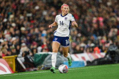 İngiltere 'den Chloe Kelly, UEFA Kadınlar Şampiyonası elemeleri sırasında topla koşuyor - Grup 3 - İngiltere Kadınlar İrlanda' ya karşı Carrow Road, Norwich, İngiltere, 12 Temmuz 2024 