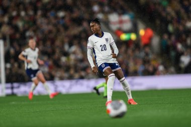 İngiltere 'den Jessica Naz, UEFA Kadınlar Şampiyonası elemelerinde izliyor - Grup 3 - İngiltere Kadınlar İrlanda' ya Karşı Carrow Road, Norwich, İngiltere, 12 Temmuz 2024 