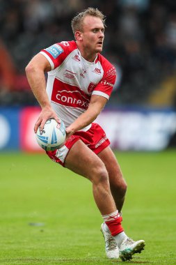 Hull KR 'dan Jez Litten, 17. Betfred Süper Lig karşılaşmasında pas veriyor. Hull FC, Hull KR' a karşı, MKM Stadyumu, Hull, İngiltere, 13 Temmuz 2024 