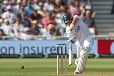 İngiltere 'den Jamie Smith 2. Rothesay Test Maçı sırasında İngiltere ile Batı Hint Adaları arasında Trent Bridge, Nottingham, İngiltere' de 18 Temmuz 2024 'te karşılaşacak. 