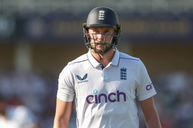 İngiltere 'den Gus Atkinson topu Batı Hint Adaları' ndan Kavem Hodge 'un ellerine bıraktıktan sonra 2. Rothesay Test Maçı' nda İngiltere ile Batı Hint Adaları arasında oynanan Trent Bridge, Nottingham, Birleşik Krallık, 18 Temmuz 2024 'te oynanan karşılaşmada 