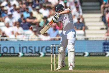 İngiltere 'den Harry Brook, 18 Temmuz 2024' te İngiltere 'nin Nottingham, Trent Bridge' de oynanan 2. Rothesay Test Maçı 'nda üst üste 4 gol attı. 