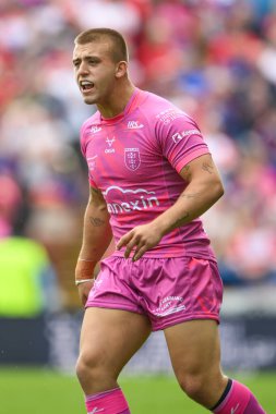 Hull KR 'dan Mikey Lewis, 20 Temmuz 2024' te Headingley Stadyumu 'nda oynanan 18. Betfred Süper Lig karşılaşmasında takımına talimat verdi.