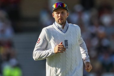 Rothesay Test Maçı 'nda İngiltere ile Batı Hint Adaları arasında oynanan Trent Bridge, Nottingham, 21 Temmuz 2024 karşılaşmasında İngiltere' den Joe Root