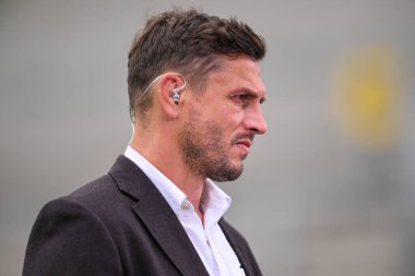 Jon Wilkin eski St. Helens oyuncusu Betfred Süper Lig 18. Raundda Sky yorumcusu Leeds Rhinos - Hull KR maçında Headingley Stadyumu, Leeds, İngiltere, 20 Temmuz 2024