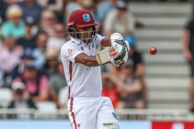 Batı Hint Adaları 'ndan Kraigg Brathwaite, Rothesay Test Maçı' nın dördüncü günü İngiltere 'nin Batı Hint Adaları' na karşı Trent Bridge, Nottingham, İngiltere 'de oynadığı maçta dört koşu yaptı.