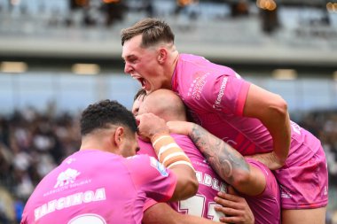 Hull KR 'dan Jez Litten, 20 Temmuz 2024' te Headingley Stadyumu 'nda oynanan 18. Betfred Süper Lig karşılaşmasında Leeds Rhinos' a karşı Hull KR karşılaşmasını kutluyor.