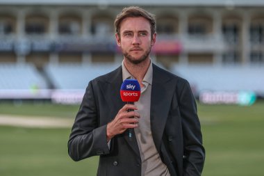 Stuart Broad, İngiltere 'nin Trent Bridge, Nottingham, İngiltere' de oynadığı dördüncü maç olan Rothesay Test Maçı 'nda gökyüzü sporları üzerine konuştu.