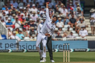 İngiltere 'den Shoaib Bashir topu 2. Rothesay Deneme Maçı' nda veriyor. 2. İngiltere - Batı Hint Adaları - Trent Bridge, Nottingham, Birleşik Krallık, 19 Temmuz 2024