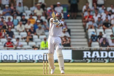 Batı Hint Adaları 'ndan Jason Holder, İngiltere' nin Nottingham kentindeki Trent Bridge 'de oynanan 2. Rothesay Test Maçı' nda 4 koşu yaptı.