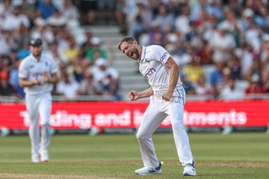 İngiltere 'den Chris Woakes, 19 Temmuz 2024' te İngiltere 'nin Nottingham, İngiltere' deki Trent Köprüsü 'nde oynanan 2. Rothesay Test Maçı' nda Kavem Hodge 'un kalesini kutluyor.