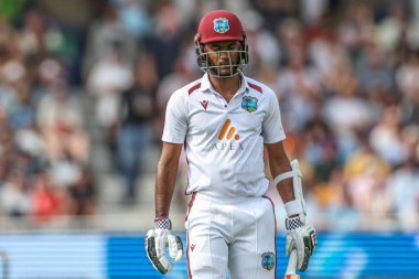 Batı Hint Adaları 'ndan Kraigg Brathwaite, İngiltere' nin Trent Bridge, Nottingham, İngiltere 'de 21 Temmuz 2024' te oynanan Rothesay Test Maçı 'nda İngiliz Jamie Smith tarafından yakalandıktan sonra oyun alanından ayrıldı.