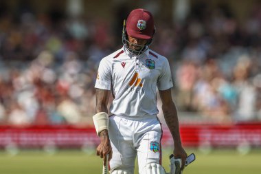 Batı Hint Adaları 'ndan kederli bir Alick Athanaze, İngiltere 2. Rothesay Test Maçı' nda İngiltere 'nin Batı Hint Adaları' na karşı Trent Bridge, Nottingham, Birleşik Krallık 'ta 19 Temmuz 2024' te oynanan 2.