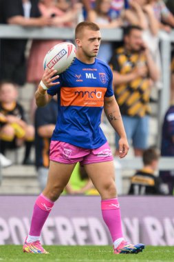 Hull KR 'dan Mikey Lewis, 20 Temmuz 2024' te Headingley Stadyumu 'nda oynanan 18. Betfred Süper Lig karşılaşması öncesinde oynanan karşılaşmada Leeds Gergedan Hull KR' a karşı.