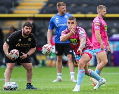 Wigan Warriors takımından Brad ONeill, 20 Temmuz 2024 'te MKM Stadyumu' nda oynanan Betfred Süper Lig karşılaşması öncesi ısınma maçında Hull FC Wigan Warriors 'a karşı.