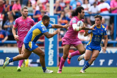 Hull KR takımından Tyrone May, 18. Betfred Süper Lig karşılaşmasında Leeds Rhinos ile Hull KR arasında 20 Temmuz 2024 'te Headingley Stadyumu' nda bir ara verdi.