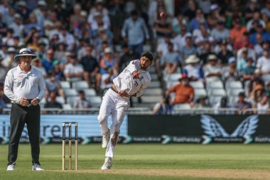 İngiltere 'den Shoaib Bashir topu 2. Rothesay Deneme Maçı' nda veriyor. 2. İngiltere - Batı Hint Adaları - Trent Bridge, Nottingham, Birleşik Krallık, 19 Temmuz 2024