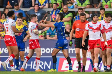 18. Betfred Süper Lig karşılaşmasında gerginlik alevleniyor. St. Helens - Warrington Wolves maçı, St Helens Stadyumu, 19 Temmuz 2024