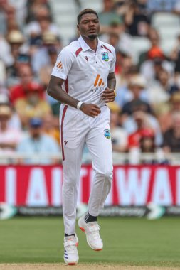 Batı Hint Adaları 'ndan Alzarri Joseph Rothesay Test Maçı' nda dördüncü gün İngiltere ile Batı Hint Adaları arasında Trent Bridge, Nottingham, İngiltere 'de 21 Temmuz 2024' te oynanan karşılaşma sırasında