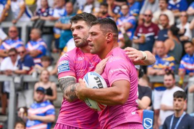 Hull KR 'dan Ryan Hall, 18. Betfred Süper Lig karşılaşması Leeds Rhinos-Hull KR maçında 20 Temmuz 2024' te Headingley Stadyumu 'nda denemesini kutluyor.