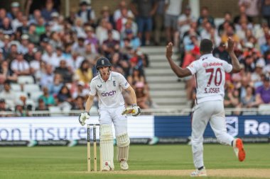 İngiltere 'den Harry Brook, 20 Temmuz 2024' te İngiltere, Nottingham, İngiltere 'deki Trent Köprüsü' nde yapılan Rothesay Test Maçı 'nda koşulamayacağını haykırıyor.
