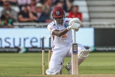 A. Rothesay Test Maçı 'nda Batı Hint Adaları' ndan mahzun Alzarri Joseph, İngiltere 'ye karşı Trent Bridge, Nottingham, İngiltere' de oynanan dördüncü maç, 21 Temmuz 2024.