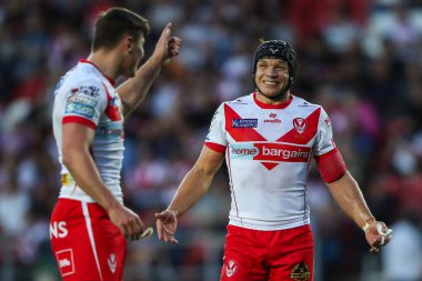 St. Helens 'ten Jack Welsby ve St. Helens' ten Jonny Lomax, 19 Temmuz 2024 'te St. Helens-Warrington Wolves arasındaki 18.