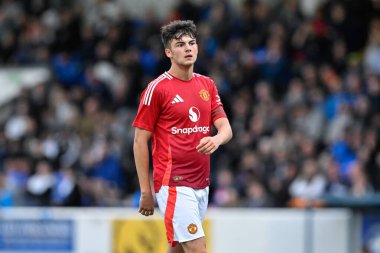 Manchester United takımından Tyler Fredricson 24 Temmuz 2024 'te Chester-Manchester United maçında Deva Stadyumu' nda karşı karşıya geldi.