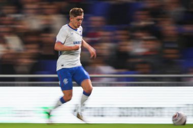 Rangers takımından Robbie Fraser, Birmingham City 'nin 24 Temmuz 2024' te St Andrews, Birmingham, Birleşik Krallık 'ta Rangers' a karşı oynadığı ön sezon dostluk maçı sırasında topa vuruyor.