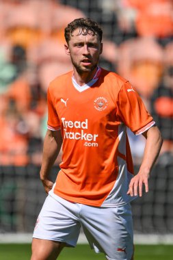 Blackpool 'dan Matthew Pennington sezon öncesi dostluk maçı sırasında Blackpool - Sunderland Bloomfield Road, Blackpool, Birleşik Krallık' ta, 27 Temmuz 2024
