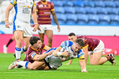 Leeds Rhinos 'tan Harry Newman Betfred Süper Lig 19. Raundu' nda 6-10 Leeds Gergedanları 'na karşı Huddersfield Giants - Leeds Gergedan maçında John Smith' in Stadyumu, Huddersfield, Birleşik Krallık, 25 Temmuz 2024