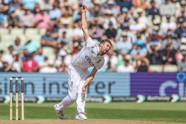 İngiltere 'den Mark Wood, Batı Hint Adaları' ndan Kraigg Brathwaite 'i 3. Rothesay Deneme Maçı 1. Maçı' nda yendi. İngiltere Batı Hint Adaları 'na karşı Edgbaston, Birmingham, Birleşik Krallık, 26 Temmuz 2024