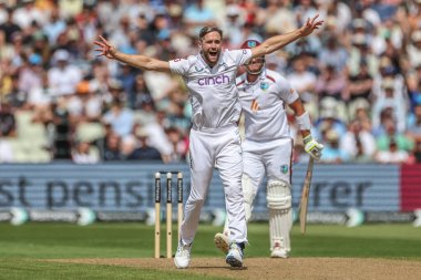 İngiltere 'den Chris Woakes, İngiltere' nin Edgbaston, Birmingham, Birleşik Krallık 'ta oynadığı 3. Rothesay Test Maçı' nda DRS tarafından elendi.