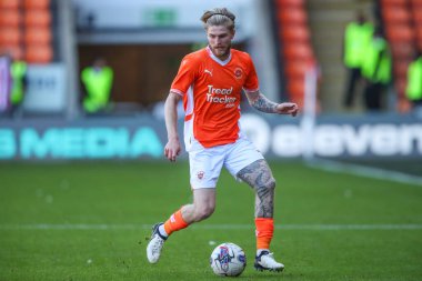 Blackpool takımından Hayden Coulson, Blackpool 'un Sunderland' a karşı oynadığı sezon öncesi dostluk maçı sırasında 27 Temmuz 2024 'te Bloomfield Road, Blackpool' da