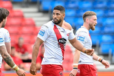 Salford Red Devils takımından Nene Macdonald 27 Temmuz 2024 'te Salford Community Stadyumu' nda oynanan Betfred Süper Lig 19. Maçı 'nda Salford Red Devils Castleford Tigers' a karşı 4-0 Salford 'a ulaşma çabasını kutluyor.